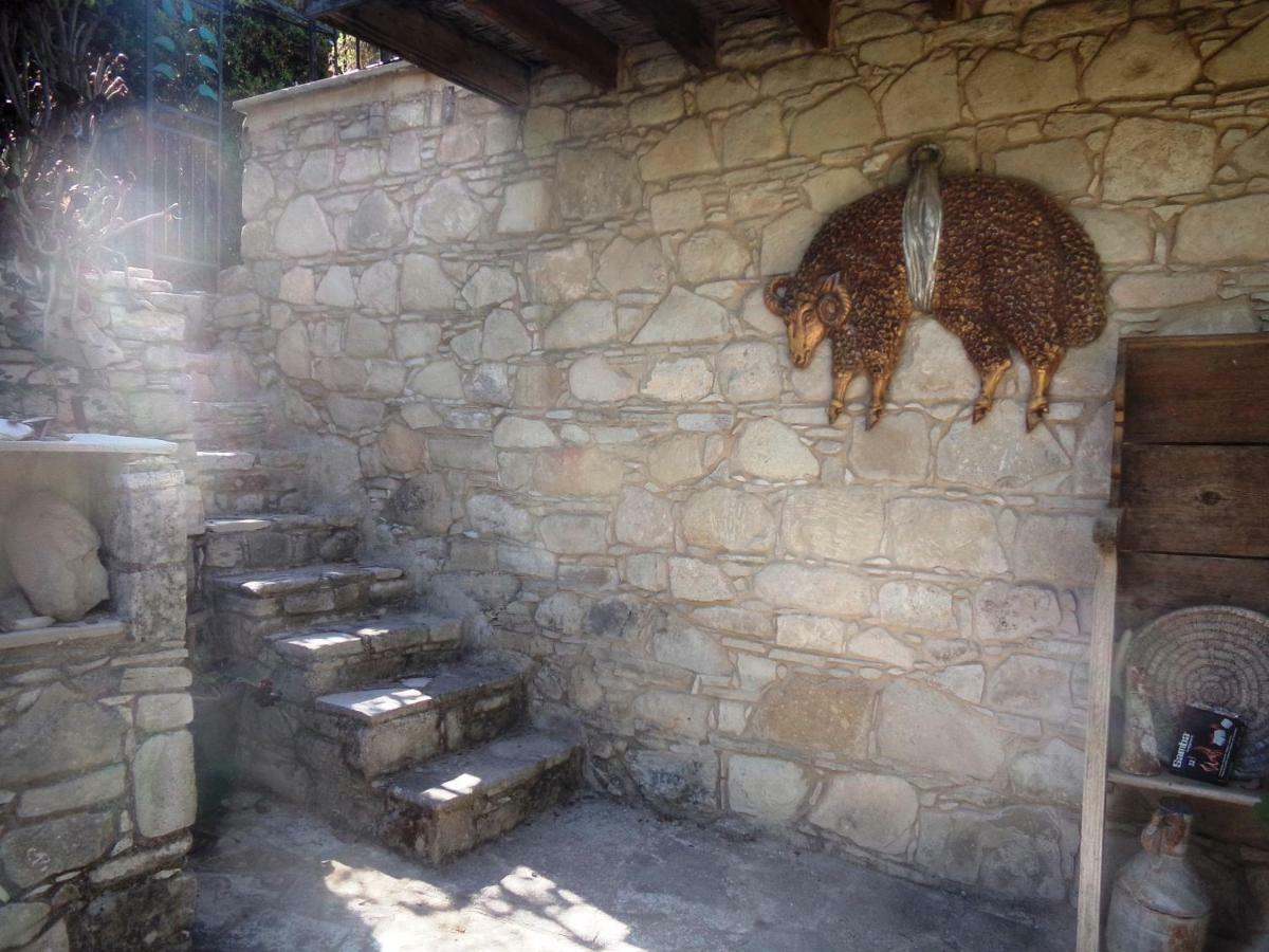 Villa Lantana stone house à Lemona Extérieur photo